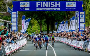 VIP-kaart Ronde van Overijssel 2026 – in de team bus! (2 personen)